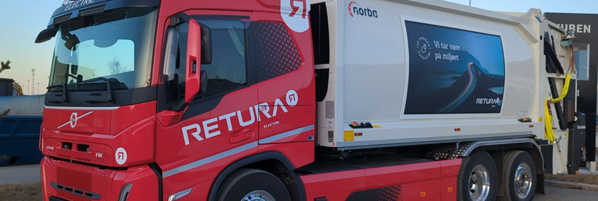 Nye Søppel biler med Flexsign reklamer opsat til Retura